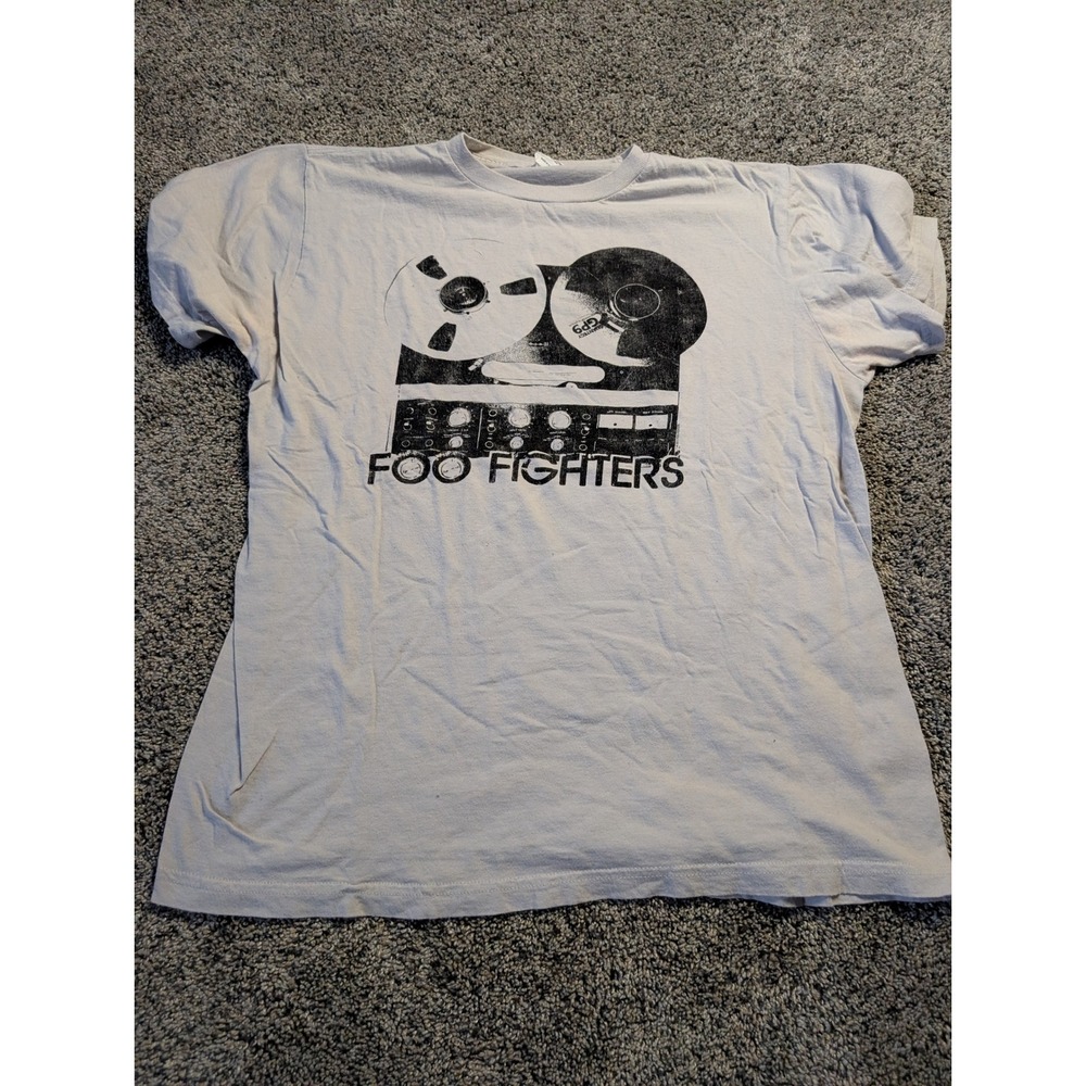 Foo Fighters Reel to Reel Tape Deck Graphic T-Shirt Gray Mens Large Bay Island